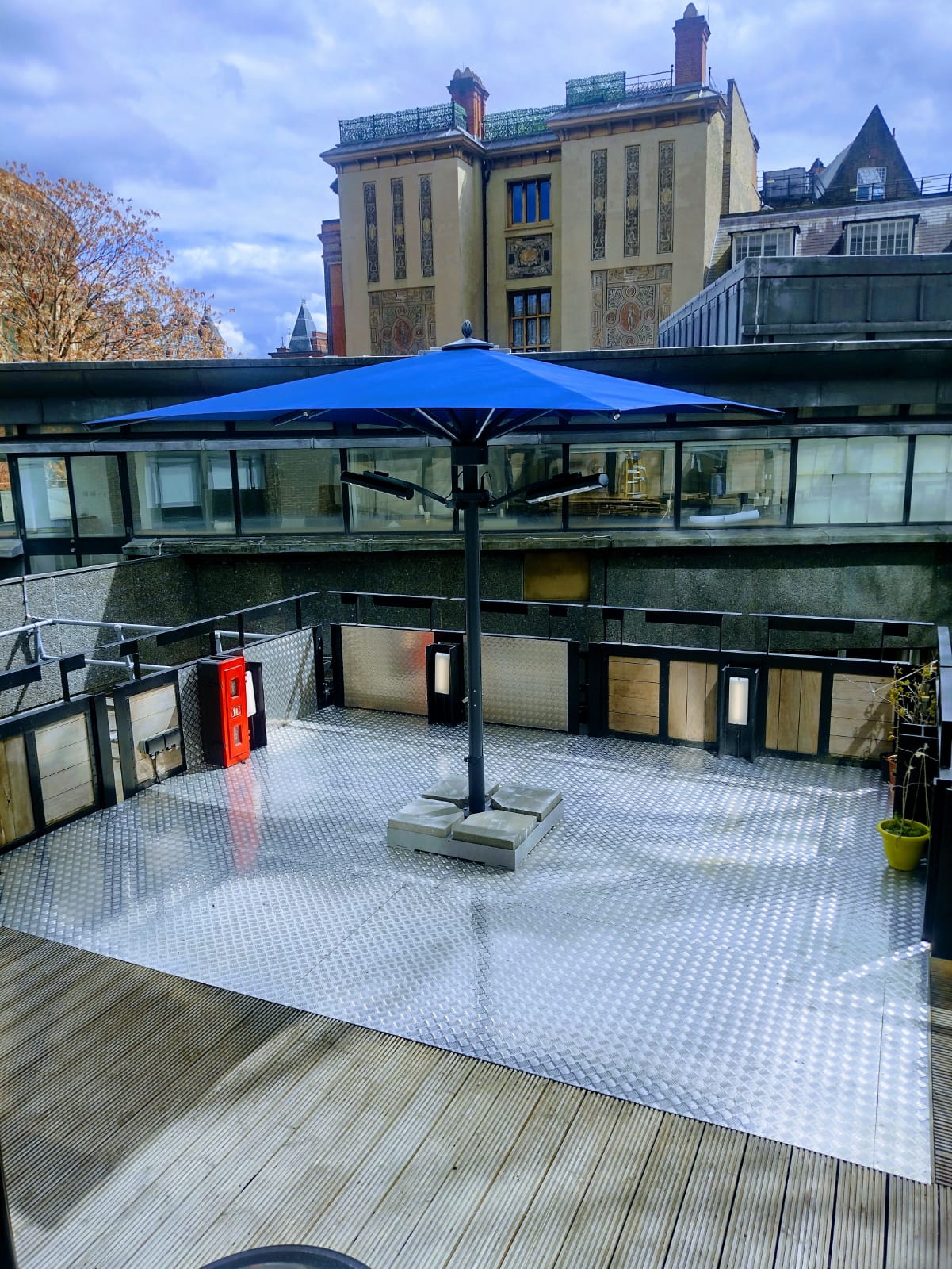 Royal Albert Hall - Torr Umbrellas Spanish